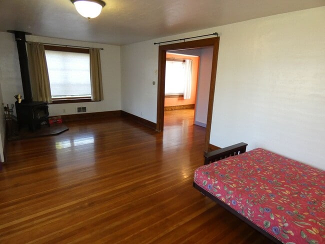 Building Photo - 2409 S Chase St