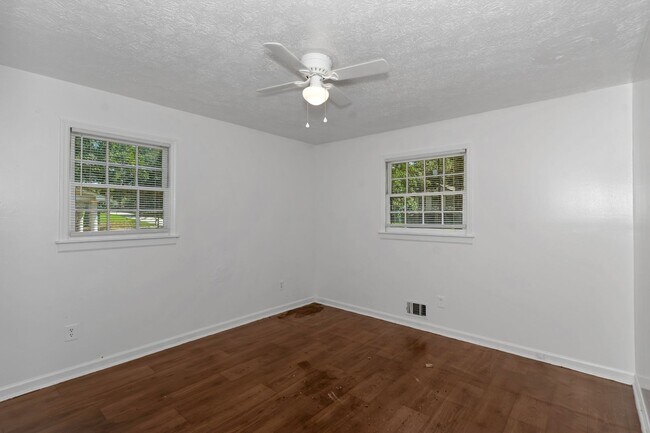 Building Photo - 4216 Rue Antoinette