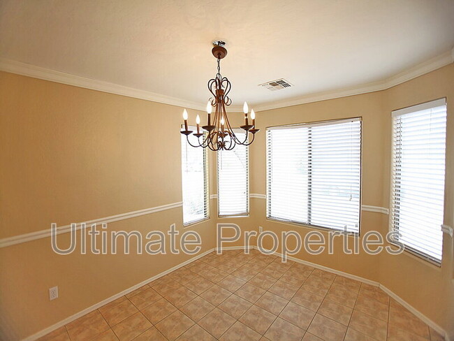 Building Photo - 2333 W Maldonado Dr