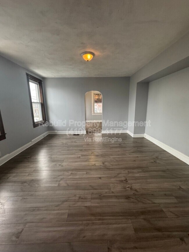 Building Photo - 2867 Lake Ave