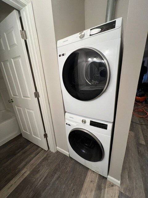 Laundry - 642 Dundee Ln