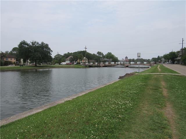 Building Photo - 810 Moss St