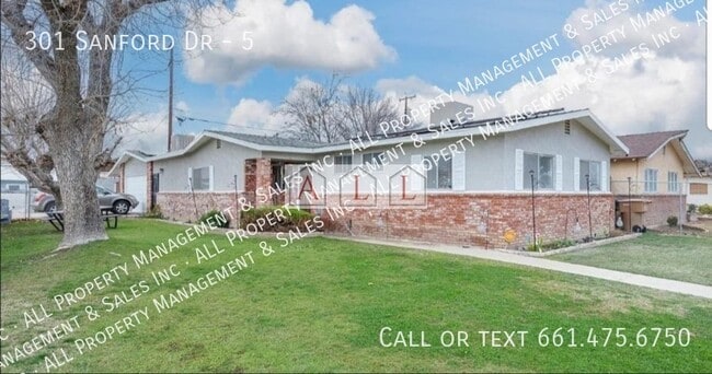 Building Photo - 301 Sanford Dr