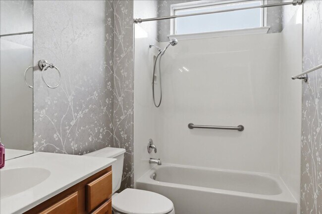 Building Photo - 809 Whispering Wind Dr