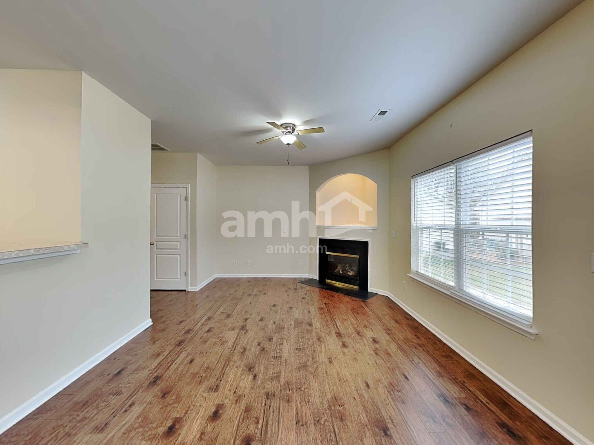 Building Photo - 11109 Aprilia Ln