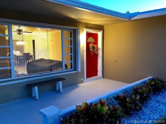 Building Photo - 216 SE 5th St