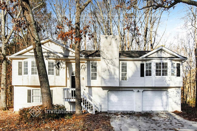 Building Photo - 2290 Castle Royale Dr