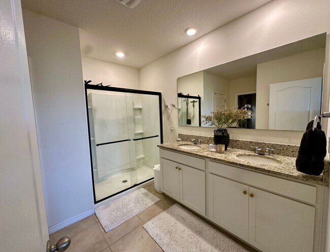 Building Photo - Now Available in Newest Up-and-Coming Neighborhood of Groveland