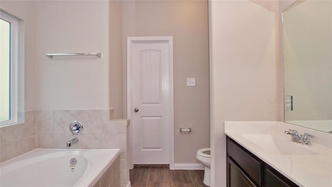 Building Photo - 3524 Cannon Dr