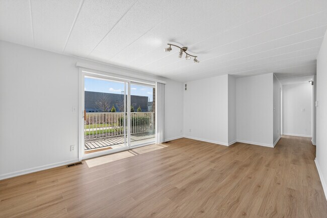 Building Photo - 1108 Mercury Dr