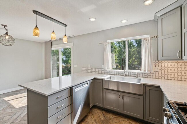 Building Photo - 940 Durum Ct