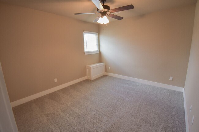 Building Photo - 644 N Malbec Rd