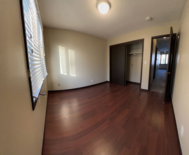 Building Photo - 4010 Westover Rd SE