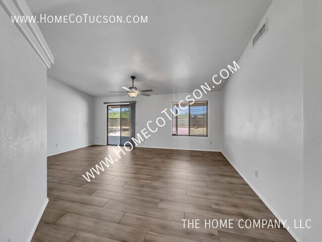 Building Photo - 1519 W Bloomfield Pl