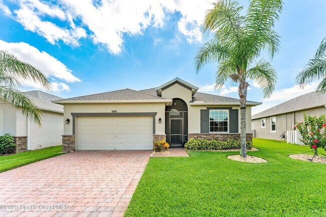 Building Photo - 5724 Trieda Dr
