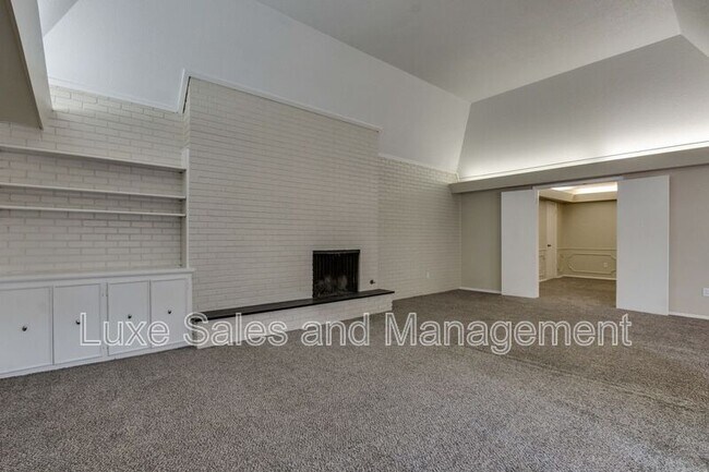 Building Photo - 2518 NW 62nd St