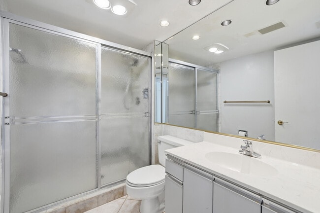 Building Photo - 3900 Galt Ocean Dr