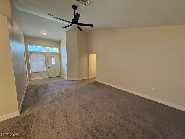 Building Photo - 8832 Villa Ridge Dr