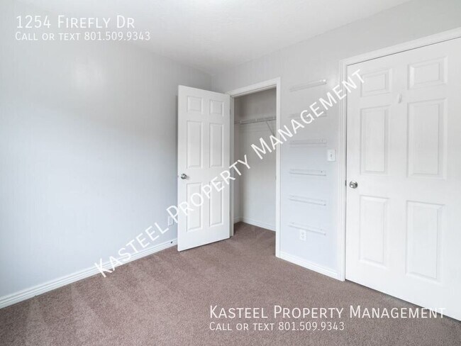 Building Photo - 1254 Firefly Dr