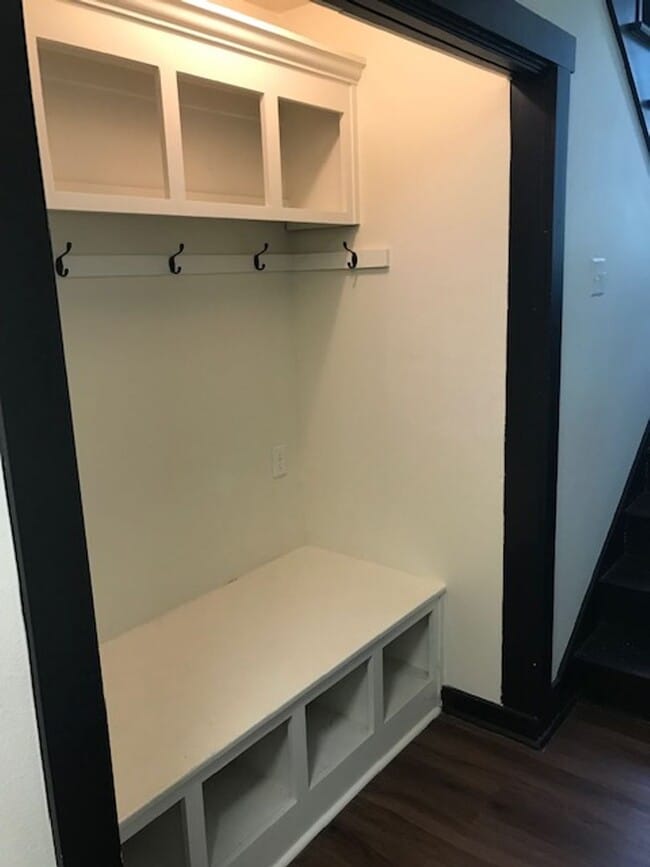 Building Photo - Breckenridge House