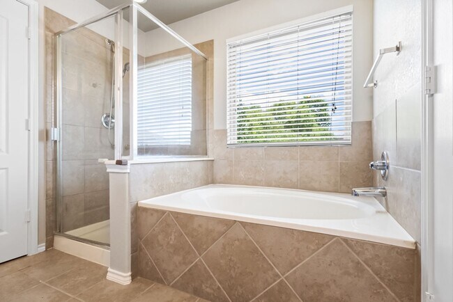 Building Photo - 426 Tequila Ranch