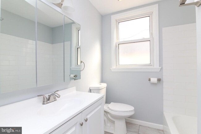 Building Photo - 516 Brooke Ave