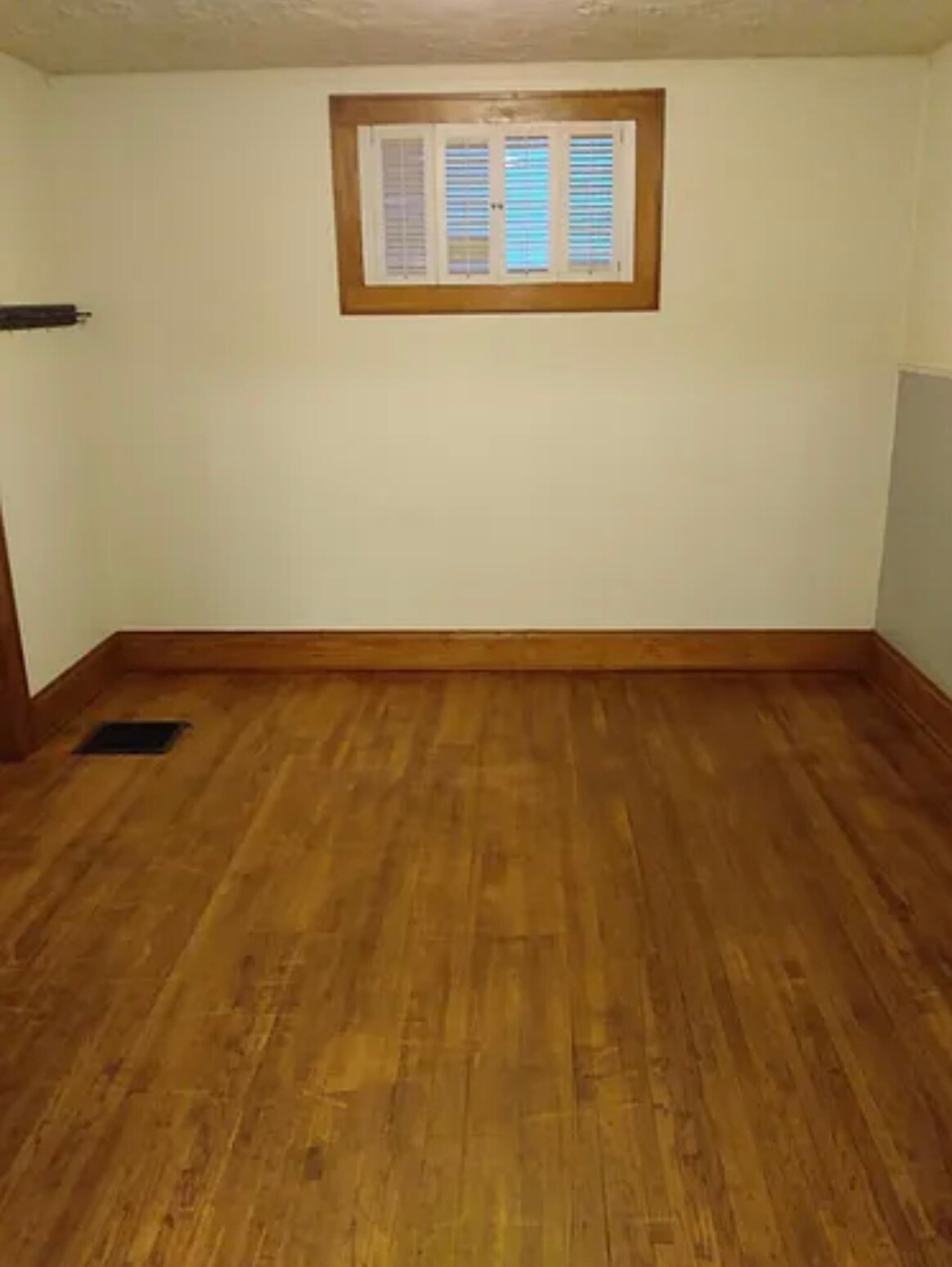 Building Photo - 524 Hanford St