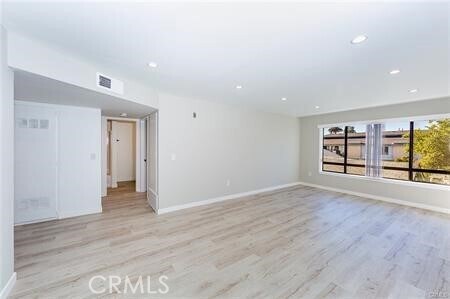 Building Photo - 835 E Lomita Ave