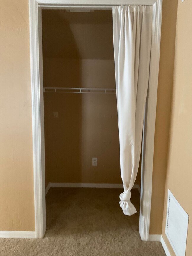 Building Photo - Studio Garage Apartment in Haile Village Center