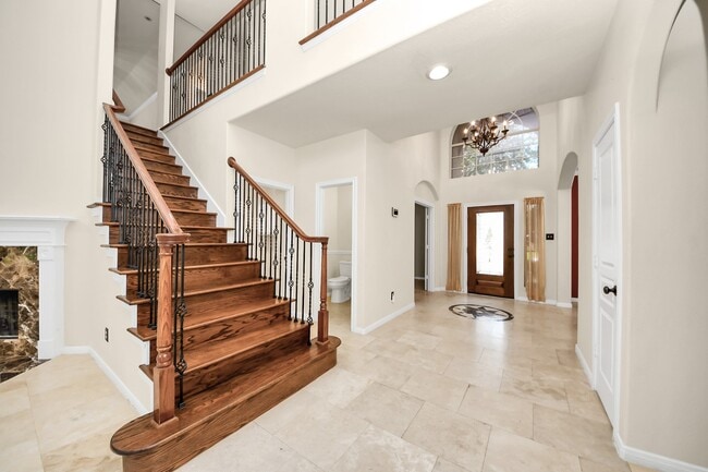 Building Photo - 2218 Longspur Ln