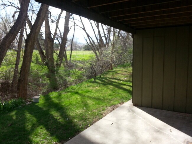 Building Photo - 1603 Cottonwood Dr