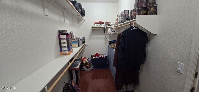 Building Photo - 6435 W Buckskin Trail