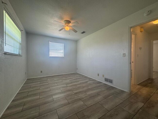Building Photo - 2/2 in Ormond by the Sea