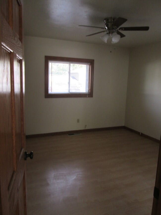 Building Photo - 3968 Staatz Dr