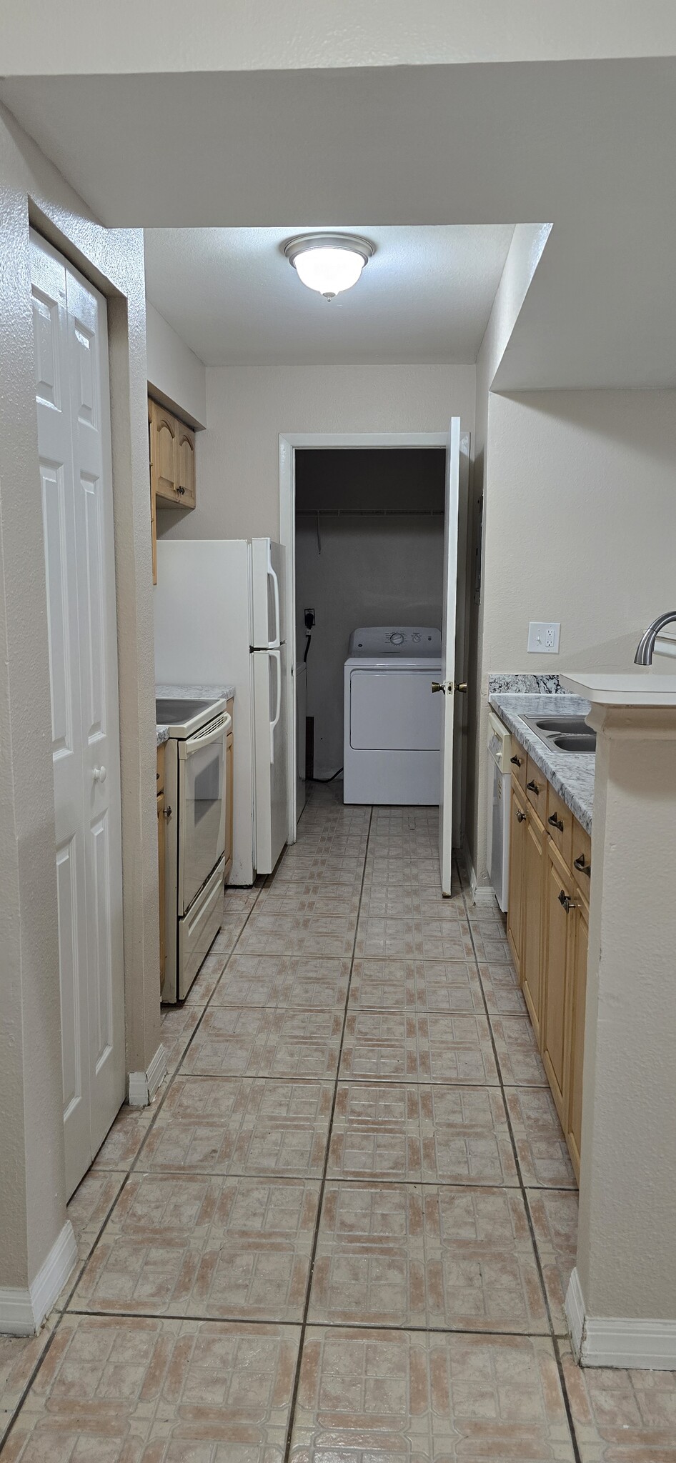 Building Photo - 3016 Parkway Blvd