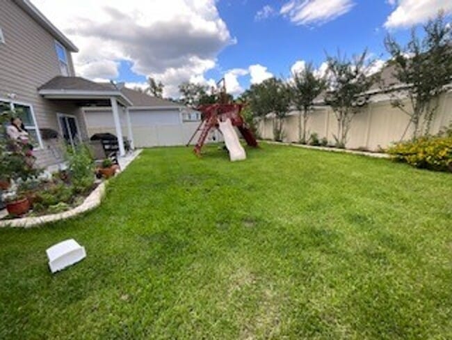 Building Photo - 5/3 Chestnut Village Home