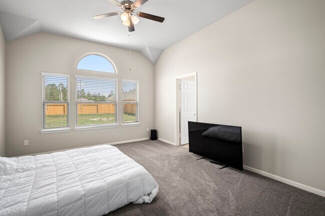 Building Photo - 26019 Babe Ruth Dr