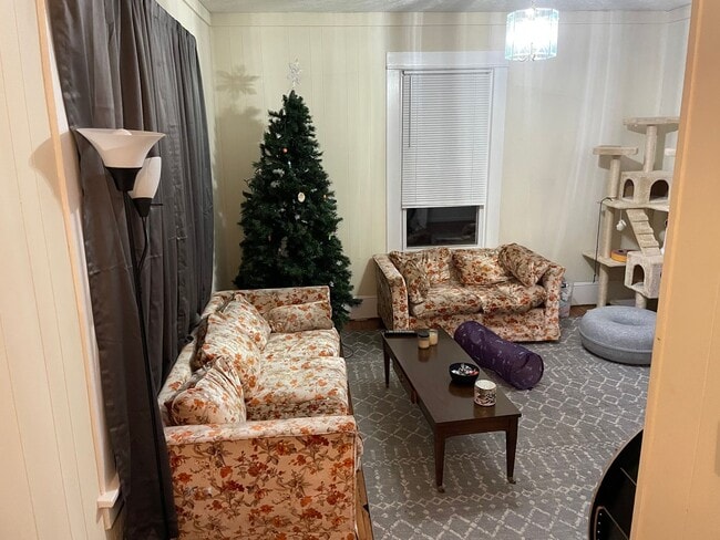 Building Photo - 1701 Downey St