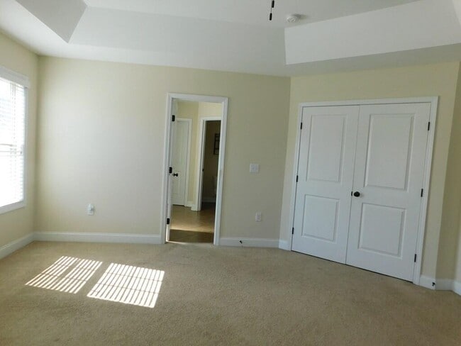Building Photo - 580 Brutsch Avenue