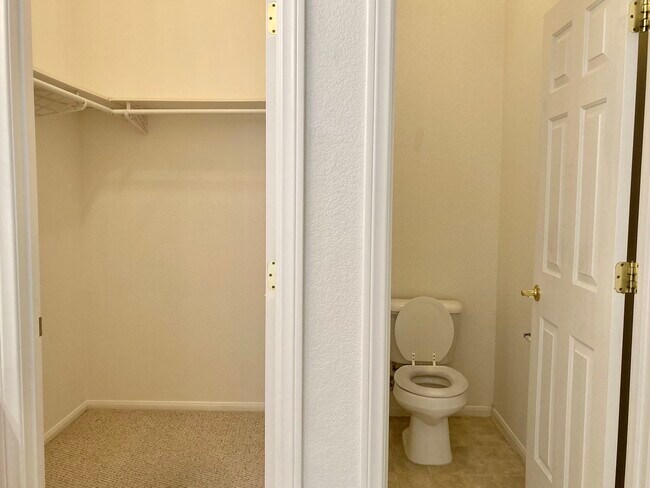 Building Photo - 9867 Ashton Pines Ct