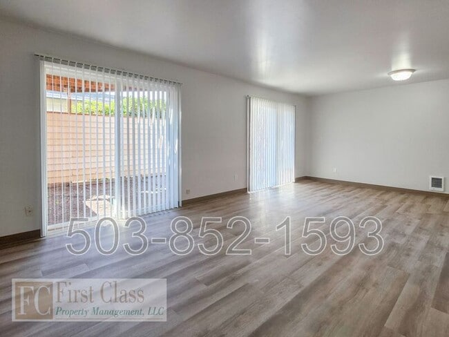 Building Photo - 8500 SW Canyon Dr