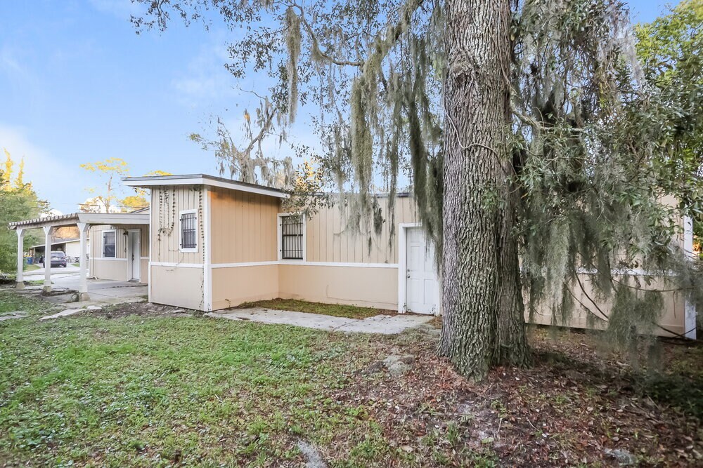 Building Photo - 2611 Lowes Pl