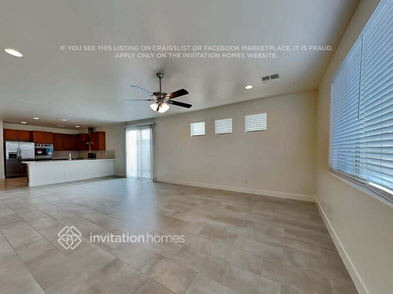 Building Photo - 16513 S 10th St