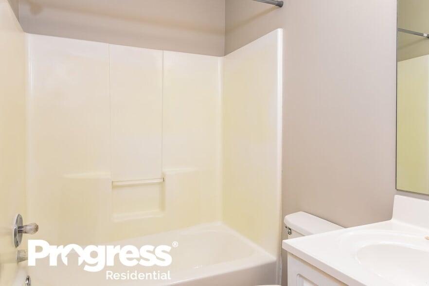 Building Photo - 13477 Aventide Ln