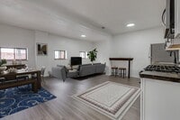 Building Photo - 600 E Warrington Ave