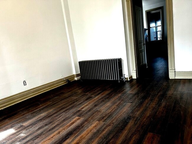 Building Photo - 2744 W 23rd St