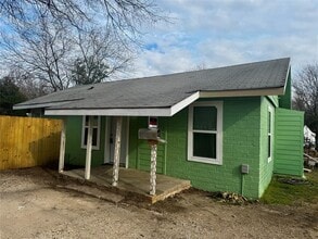 Building Photo - 206 W N Loop Blvd