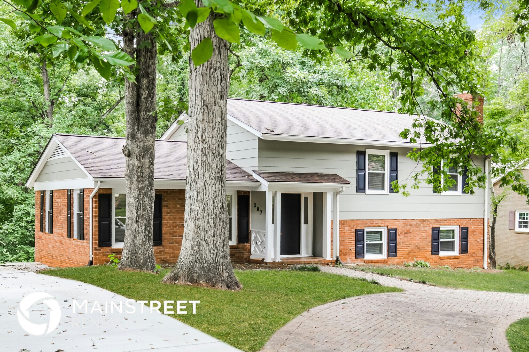Building Photo - 307 Pendleton Dr