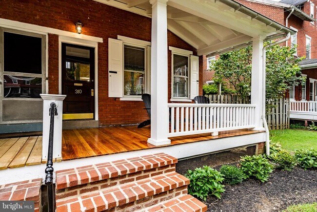 Building Photo - 310 W Biddle St