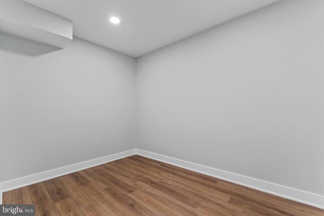 Building Photo - 11550 Henderson Rd